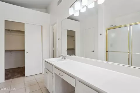 Bath - 3101 E Wagoner Rd, Phoenix, AZ 85032 photo 1 of 4