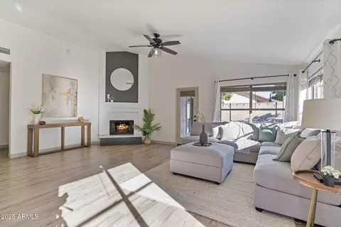 Living - 4624 E Jaeger Rd, Phoenix, AZ 85050 photo 2 of 2