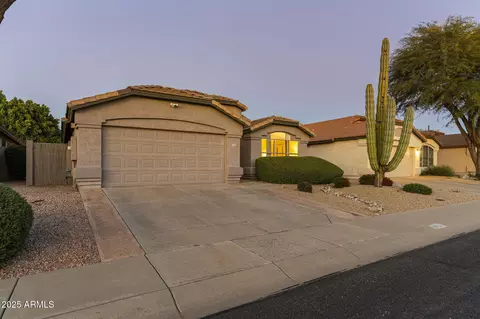 Exterior - 4624 E Jaeger Rd, Phoenix, AZ 85050 photo 3 of 8