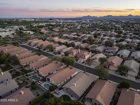 View/Area - 4624 E Jaeger Rd, Phoenix, AZ 85050 photo 3 of 6