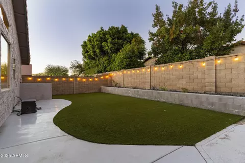 Exterior - 4624 E Jaeger Rd, Phoenix, AZ 85050 photo 4 of 8