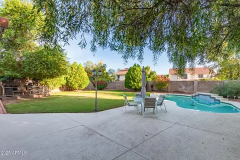5731 W Aster Dr, Glendale, AZ 85304