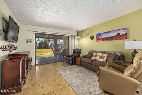 519 S 77th St, Mesa, AZ 85208
