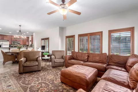 5450 E Deer Valley Dr #1217, Phoenix, AZ 85054
