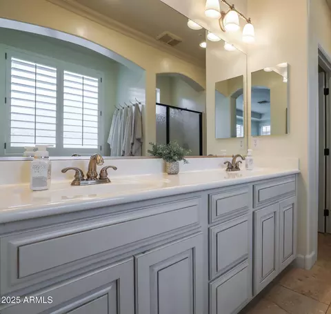 Bath - 2796 E Valencia St, Gilbert, AZ 85296 photo 2 of 5