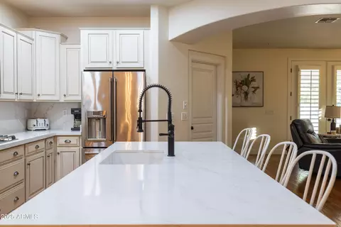 Kitchen - 2796 E Valencia St, Gilbert, AZ 85296 photo 4 of 8