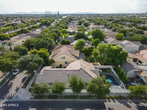 View/Area - 2796 E Valencia St, Gilbert, AZ 85296 photo 3 of 12