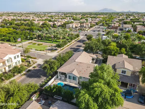 View/Area - 2796 E Valencia St, Gilbert, AZ 85296 photo 6 of 12