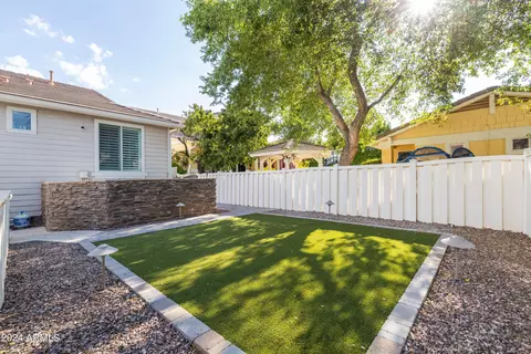Exterior - 2796 E Valencia St, Gilbert, AZ 85296 photo 15 of 24