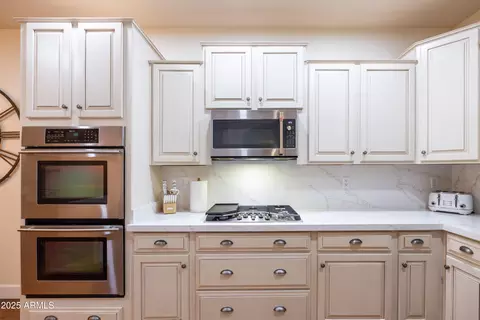 Kitchen - 2796 E Valencia St, Gilbert, AZ 85296 photo 5 of 8