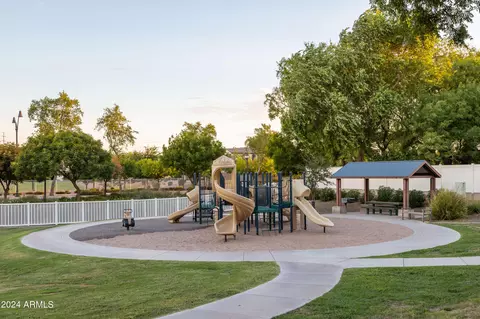 View/Area - 2796 E Valencia St, Gilbert, AZ 85296 photo 2 of 12