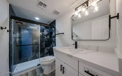 Bath - 2024 W Hadley St, Phoenix, AZ 85009 photo 1 of 1