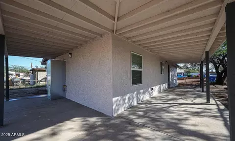 Exterior - 2024 W Hadley St, Phoenix, AZ 85009 photo 1 of 3