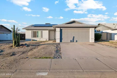 7208 W Medlock Dr, Glendale, AZ 85303