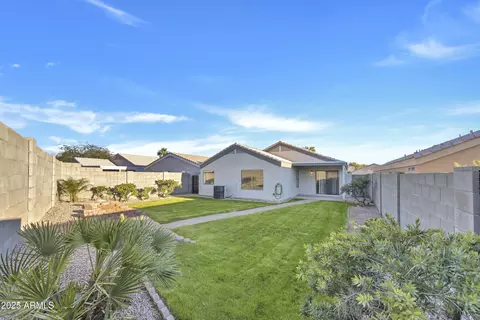 Exterior - 1228 W Diamond Ave, Apache Junction, AZ 85120 photo 4 of 5