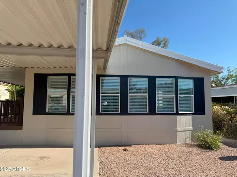 2233 E Behrend Dr #29, Phoenix, AZ 85024 photo 2