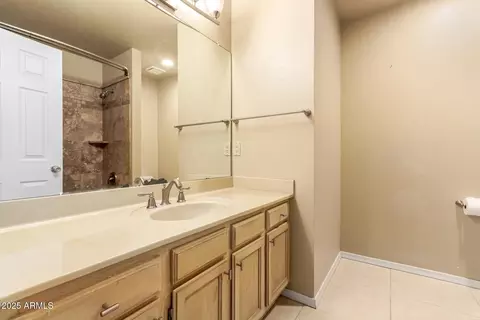 Bath - 1007 E Secretariat Dr, Tempe, AZ 85284 photo 2 of 2