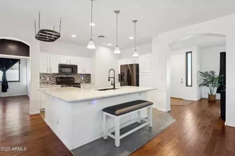 29711 N Little Leaf Dr, San Tan Valley, AZ 85143