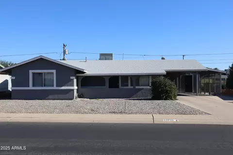 11815 N Hillcrest Dr, Sun City, AZ 85351