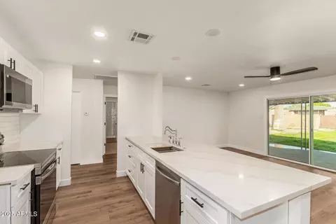 Kitchen - 1732 E Minton Dr, Tempe, AZ 85282 photo 1 of 3