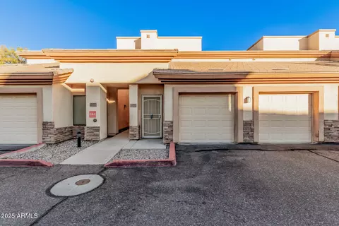 6770 N 47th Ave #2018, Glendale, AZ 85301