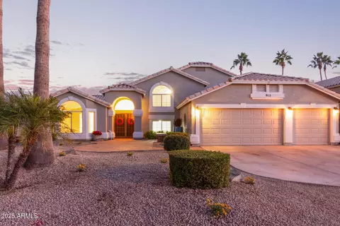 915 W Grand Caymen Dr, Gilbert, AZ 85233