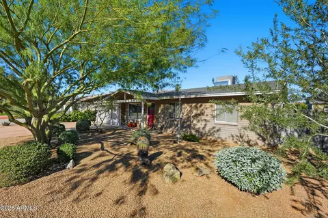 Exterior - 3470 E Paradise Dr, Phoenix, AZ 85028 photo 5 of 6