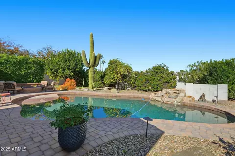 3470 E Paradise Dr, Phoenix, AZ 85028