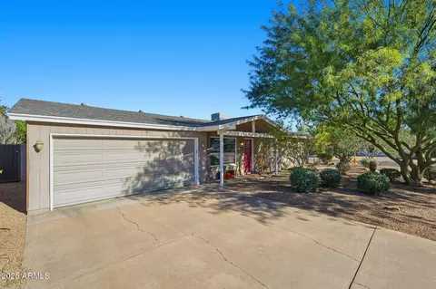 Exterior - 3470 E Paradise Dr, Phoenix, AZ 85028 photo 6 of 6