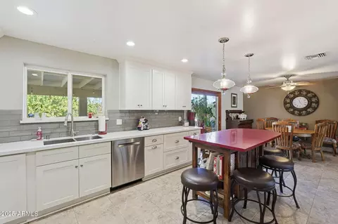 Kitchen - 3470 E Paradise Dr, Phoenix, AZ 85028 photo 3 of 4