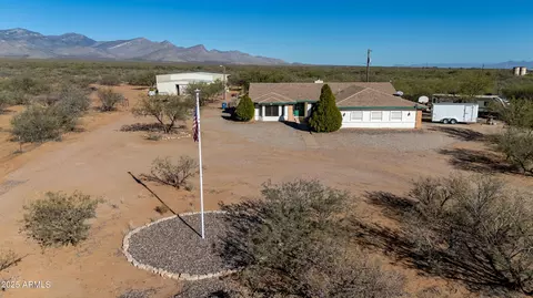 211 W Camino De Mesa --, Huachuca City, AZ 85616