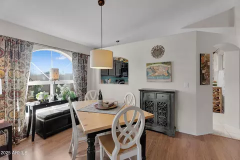 Dining - 4632 E Shomi St, Phoenix, AZ 85044 photo 1 of 2