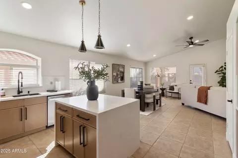 4523 E Bighorn Ave, Phoenix, AZ 85044 photo 8