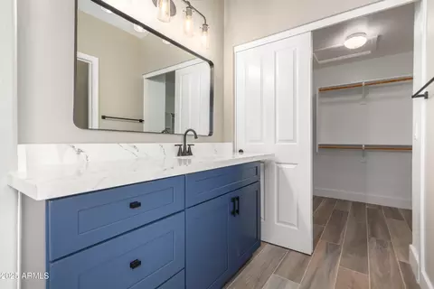Bath - 1630 S Lemon --, Mesa, AZ 85206 photo 2 of 4