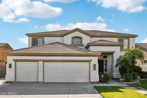 923 W Windsong Dr, Phoenix, AZ 85045