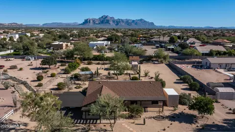 833 N 110th St, Mesa, AZ 85207
