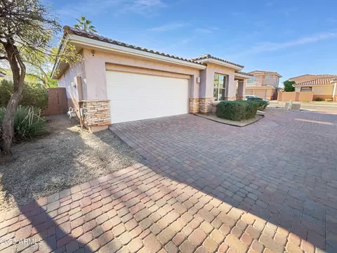 13613 W Cypress St, Goodyear, AZ 85395