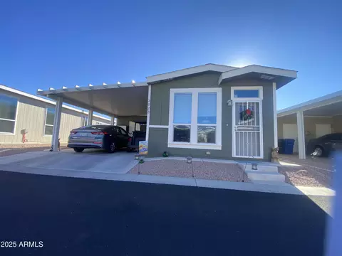 650 N Hawes Rd, Mesa, AZ 85207