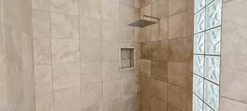 Bath - 136 E Desert Wind Dr, Phoenix, AZ 85048 photo 4 of 6