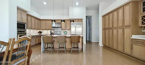 Kitchen - 136 E Desert Wind Dr, Phoenix, AZ 85048 photo 10 of 13