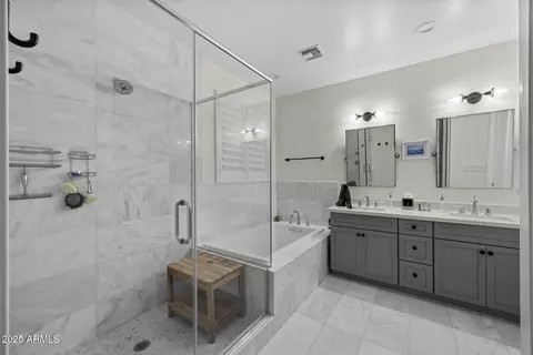 Bath - 3408 N 25th St, Phoenix, AZ 85016 photo 3 of 4