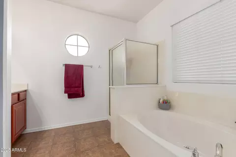 Bath - 1111 E Blue Spruce Ln, Gilbert, AZ 85298 photo 1 of 4
