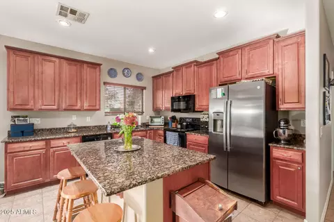 Kitchen - 1111 E Blue Spruce Ln, Gilbert, AZ 85298 photo 4 of 8