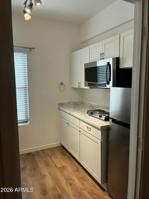 Kitchen - 1111 E Blue Spruce Ln, Gilbert, AZ 85298 photo 8 of 8
