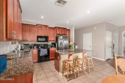 Kitchen - 1111 E Blue Spruce Ln, Gilbert, AZ 85298 photo 1 of 8