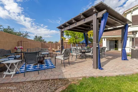 Exterior - 1111 E Blue Spruce Ln, Gilbert, AZ 85298 photo 7 of 10