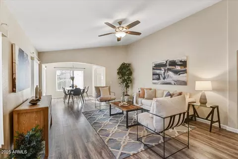 2009 E Villa Theresa Dr, Phoenix, AZ 85022