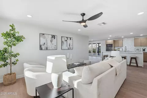 3914 E Andorra Dr, Phoenix, AZ 85032 photo 5