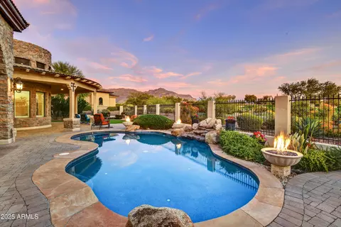 6941 E Flat Iron Ct, Gold Canyon, AZ 85118
