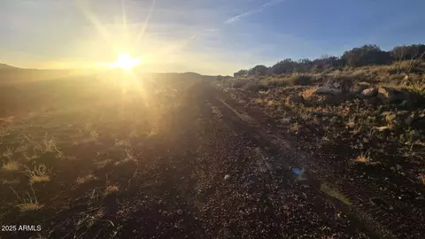 9938 W Gleed Station Rd #188, Ash Fork, AZ 86320